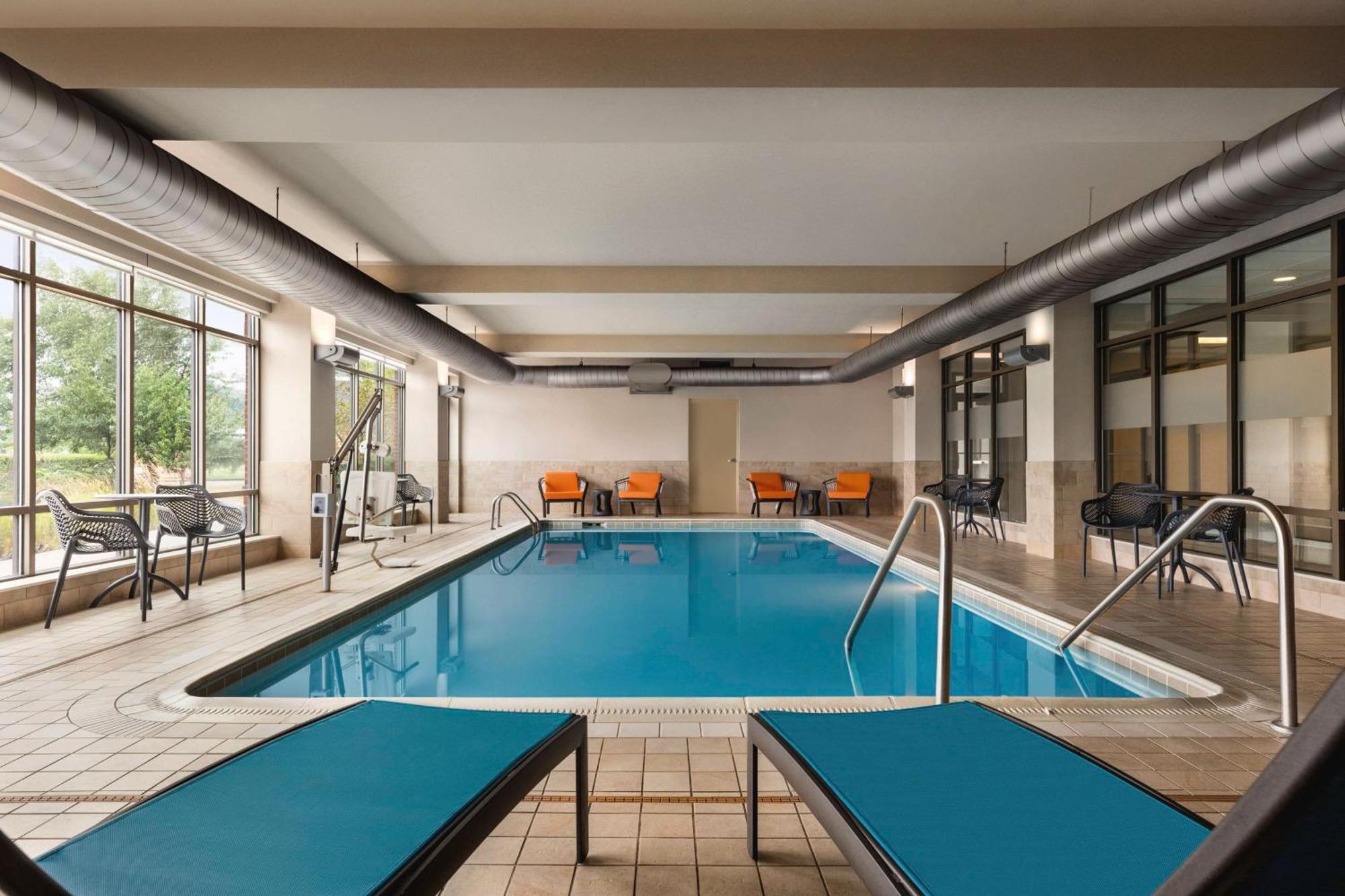 Hampton Inn & Suites Pittsburgh Waterfront West Homestead Ngoại thất bức ảnh