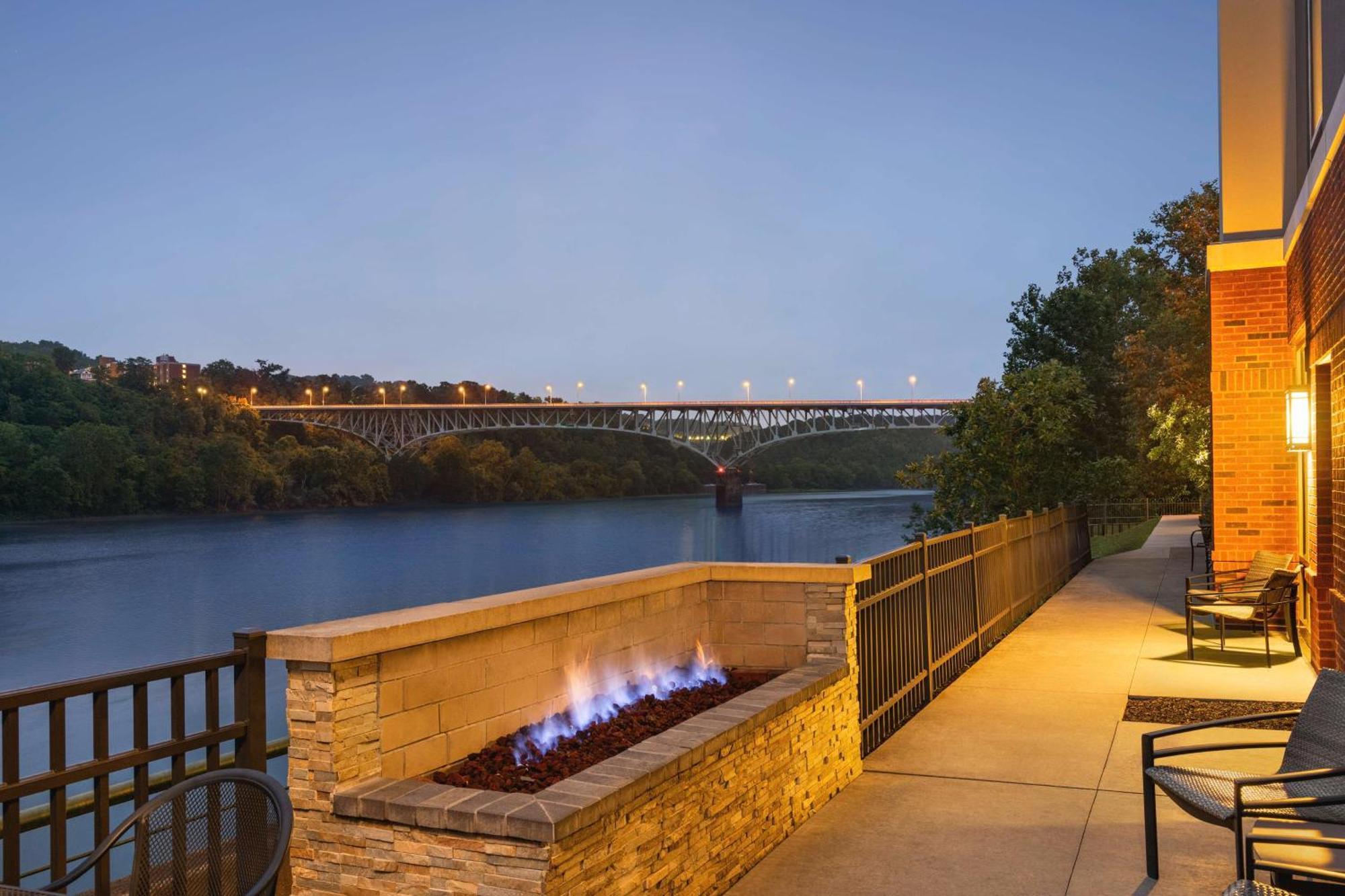 Hampton Inn & Suites Pittsburgh Waterfront West Homestead Ngoại thất bức ảnh